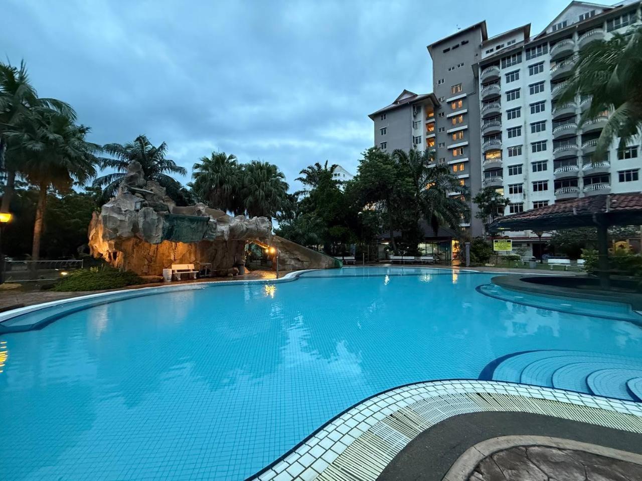 Ericca 3 Bedroom Seaview Suite, Glory Resort, Pd Port Dickson