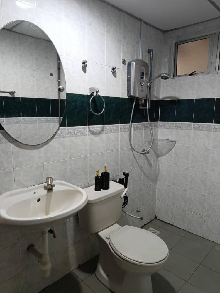 Pangsapuri Ericca 3 Bedroom Seaview Suite, Glory Resort, Pd *